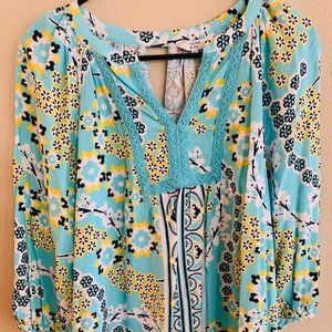 Crown and Ivy Size S Floral Top